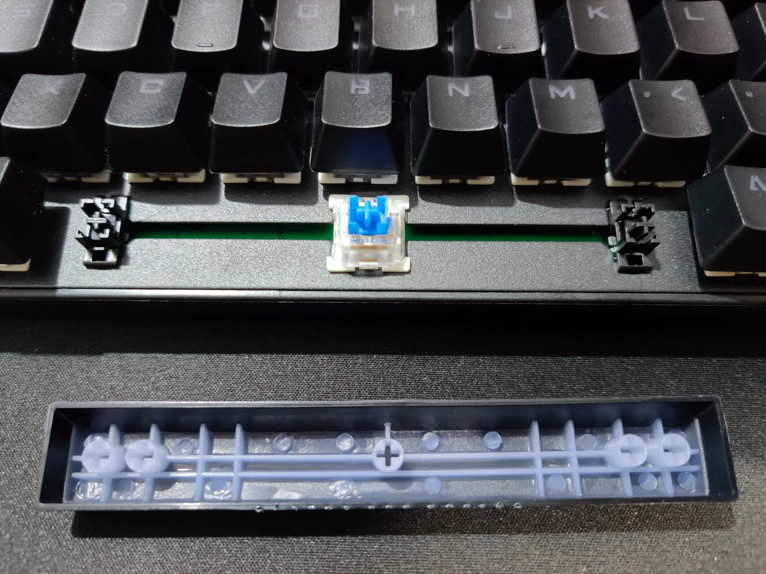 cosmicbyte-firefly-mechanical-keyboard-on-a-budget-3